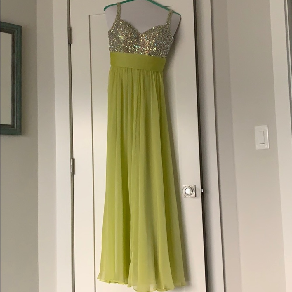 La femme gown. Jeweled bodice, full length chiffon - Picture 6 of 6